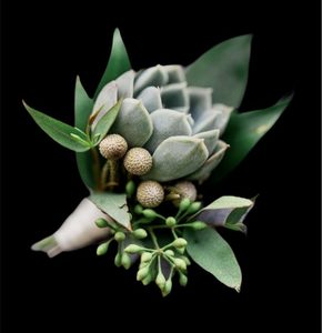 Packaging: Buttonhole