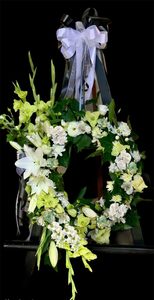 Card size: White Wreath Premium