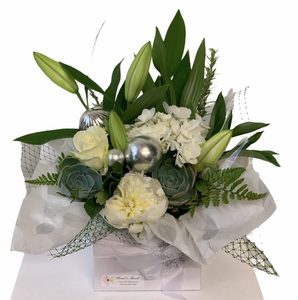 Card size: White Christmas