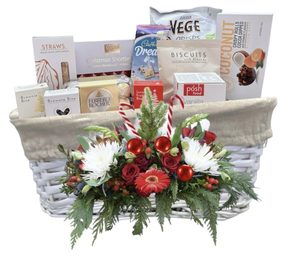Candle: Xmas Basket & more
