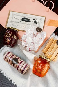Products: Mother’s Day Hamper