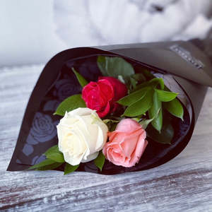 Bouquets: Sweet Rose Trio