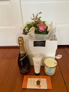 Products: Flourish Giftbag