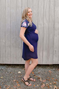 Peach Bloom Floral Sleeve Dress in Navy - Zippers