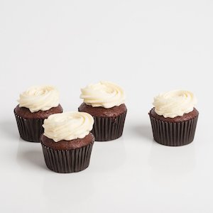 Cupcakes And Cakes: Petal Red Velvet Cupcakes