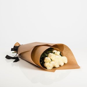 Occasion Romantic: Market Fresh White Roses