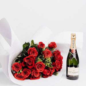 Occasion Romantic: Moet Lovers Gift