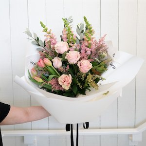 Flowers Under 200: Pinky Promise Flower Bouquet
