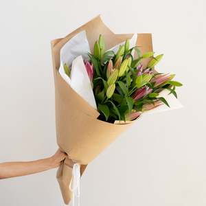 Flowers Single Bunch In Mass: Pink Lily Bunch