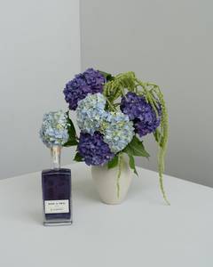 Occasion Birthday: Hydrangea Bouquet and Blueberry Gin Gift