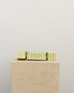 Vanilla Bean Fudge Christmas Cracker Mini