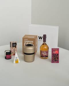 Occasion Congratulations: Sparkling Rosé and Cheese Afternoon Set