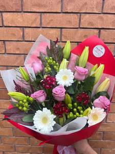 - Graduation special flowers bunch