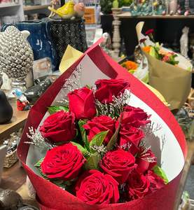 Products: 12 Red Roses bouquet, The Valentine gift…