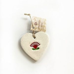 Michelle Bow Pohutukawa sand heart, Gifts Flowers By Joanne