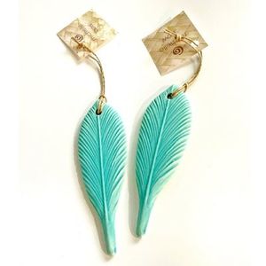 Disney Gifts: Michelle Bow Kotare Feather Wall Hanging, Gifts Flowers By Joanne