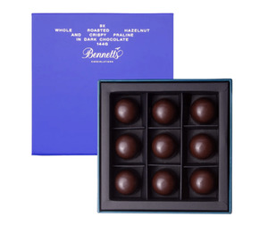 BENNETTS OF MANGAWHAI ROASTED HAZELNUT & CRISPY PRALINE IN DARK CHOCOLATE, C&hellip;