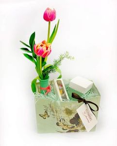 Bouquet: Bud vase and Ecoya Candle pack, Bouquet Flowers By Joanne