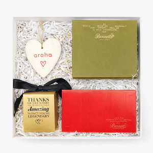 Products: Sweet Moments Gift Hamper, Gift Pack Flowers By Joanne