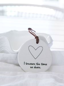 Heartfelt Ceramic Messages 1: Tiny treasures - Treasure