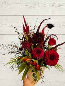 100 And Under: Red palette arrangement.