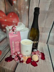 Mothers Day 2025: Mother's Day - Treat them giftbox