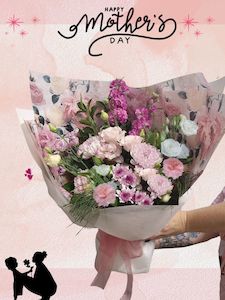 Mothers Day 2025: Mother's Day - Pink lush bouquet