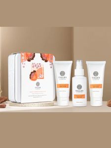 Desert Flower + Kakadu Plum Pamper Gift Set