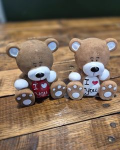Heart Hug Bear – Polyresin Keepsake