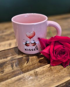 Bugs & Kisses Mug – Ceramic Gift Mug (H)