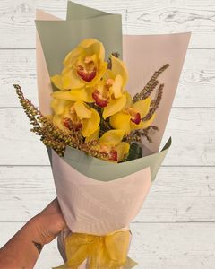 Fresh Florals: Orchid Bouquet