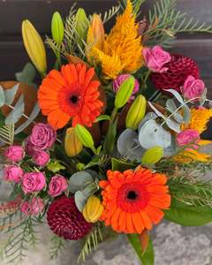 Bouquets Bunches: Sunburst Symphony