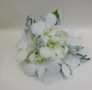 Formal Wristlet – Flowers in the City