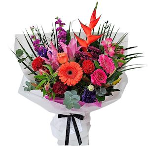 Products: The Best Mum Bouquet - Native Florist