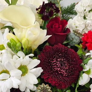 Occasions: Christmas Florist Choice Bouquet
