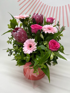 Pink and Blush Hat box (Florist Choice)