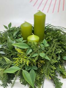 Christmas: Holiday Wreath