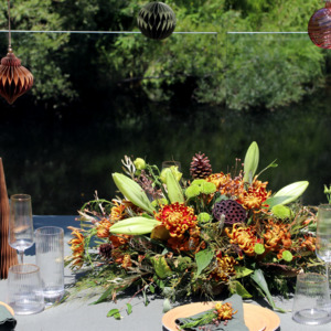 Christmas: Rustic Christmas Arrangement