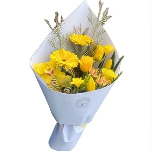 Yellow Mellow Florist choice