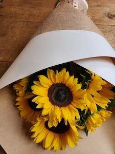 Valantines Day: Simply Sunflowers