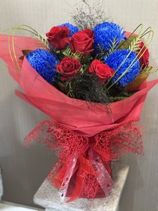 Products: Blue Chyrsanthemums and Red Roses - Flowers that Wow- Florist - South Auckland Delivery