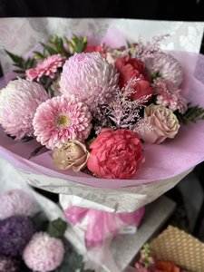Products: Pretty Pink Flower Vox - Flowers that Wow- Florist - South Auckland Delivery