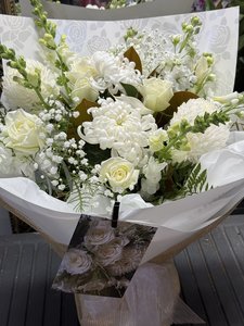 White Serenity Bouquet - Elegant White Flowers for Any Occasion - Flowers that W&hellip;