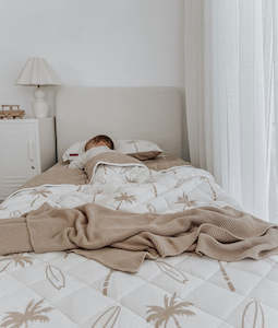 Bengali Collections: Reversible Quilt - SURFING PALM - Natural / Olive