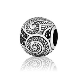 Evolve Shining Koru (Growth) Charm