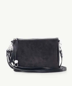 Accessories: Sassy Duck Zoe cross body black