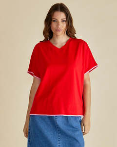 Betty Basics 1: Betty Basics Avalon tee red