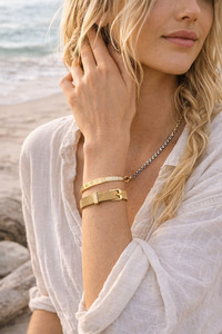 Flying Saucers Mesh  strap bracelet