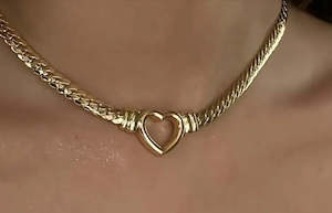 Jewellery: Flying Saucers Gold Heart set