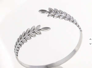 Jewellery: Fern silver leaf cuff